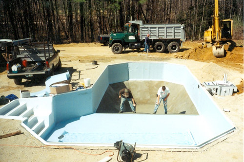 Concrete bottom is complete and both the walls and the shallow end get foamed for the swimmer's comfort. Now we are ready to install the liner.