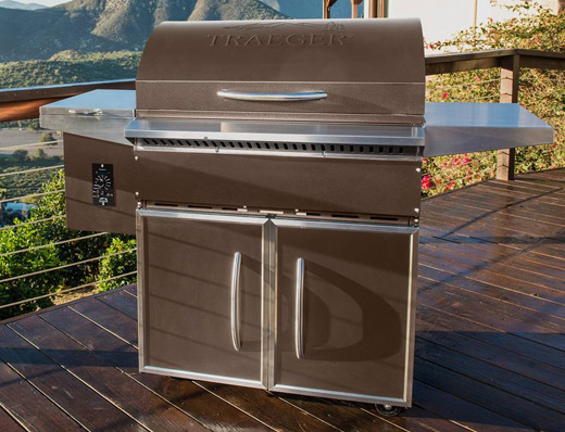Outdoor Grills in Bedford, Amherst, Derry, Salem NH | Blue Dolphin Pools & Spas Inc.